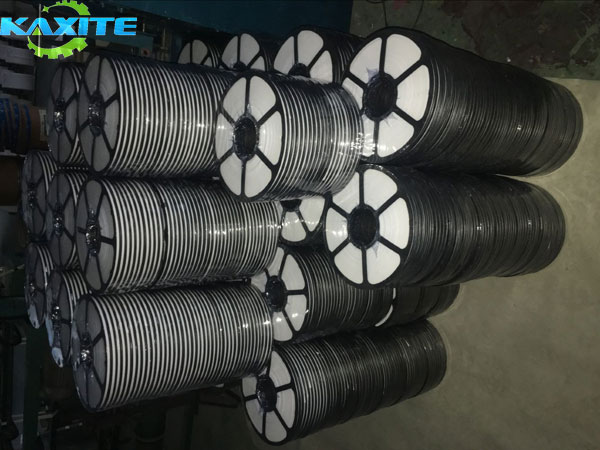 Пластик шархны жийргэвч дүүргэсэн материалд ашиглагддаг PTFE соронзон хальсыг өргөжүүлсэн, Унгарын хэрэглэгчдэд зардаг